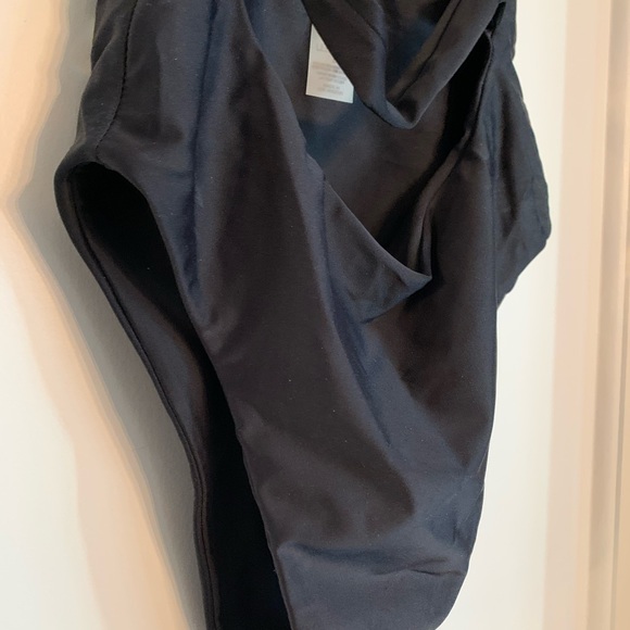 Swimsuit (LNA + Lee + Lani) - Picture 5 of 6